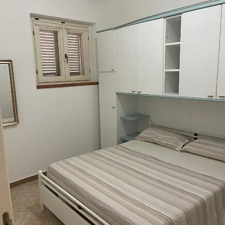 Apartment La Guglia